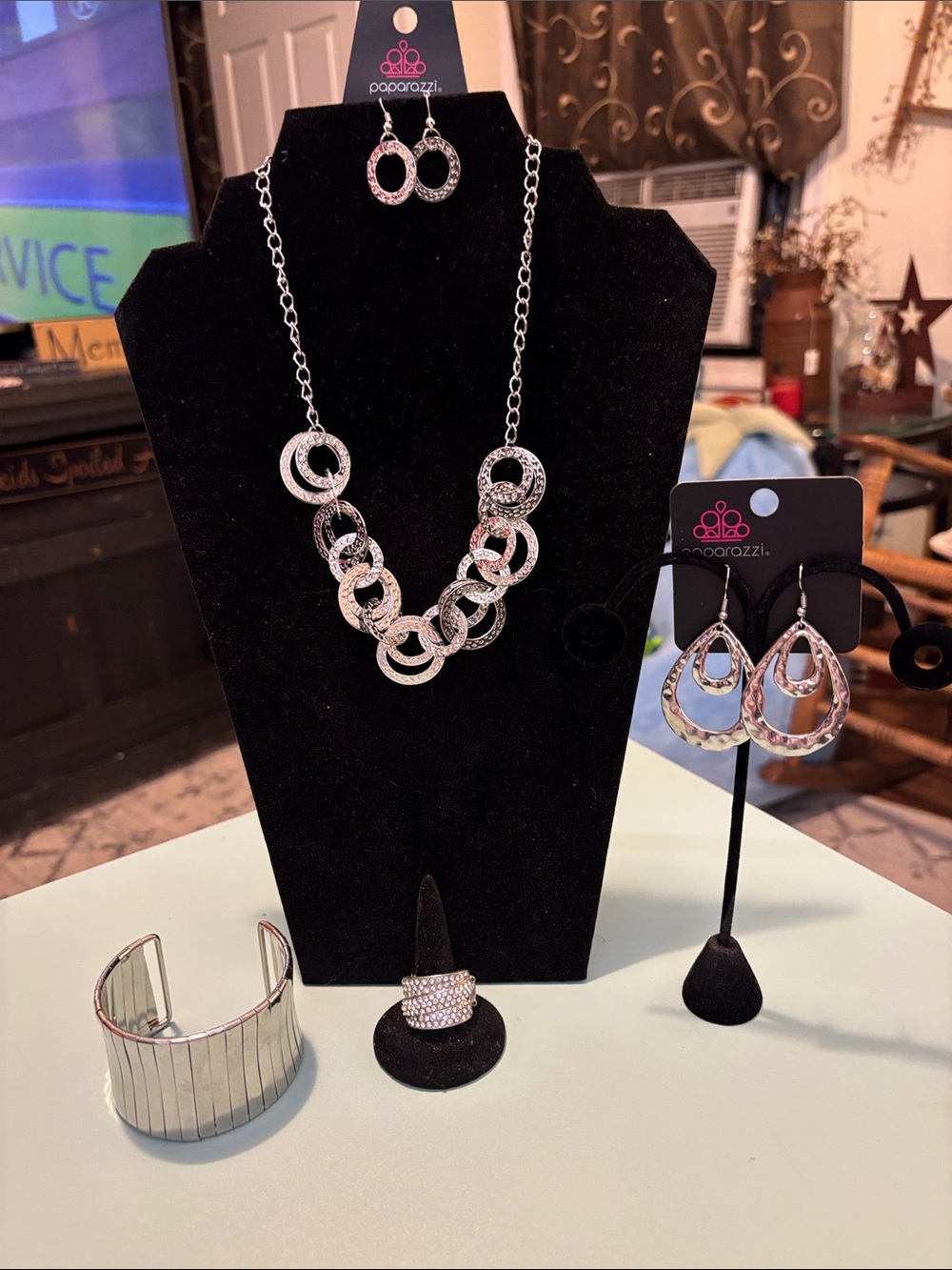 paparazzi Silver Linked Hoop Necklace Set with Matching Earrings